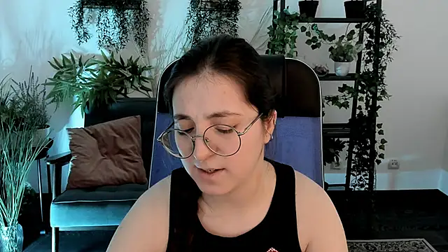 VirtuallVoyant live sex cam