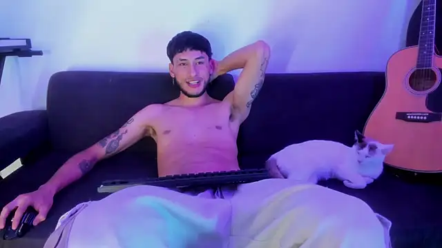 Henrikk_senn live sex cam