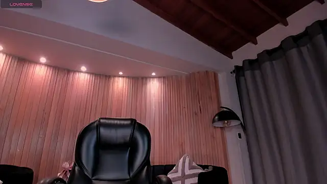 NickyLawson live sex cam