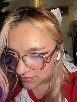 Sophia_Weest99's cam snapshot