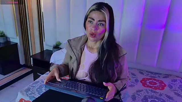 Lia_Jonesss's cam snapshot