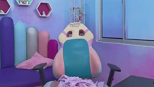 Nataly-Blonde's cam snapshot