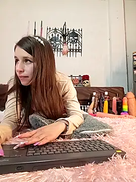 RubyEmerald's cam snapshot