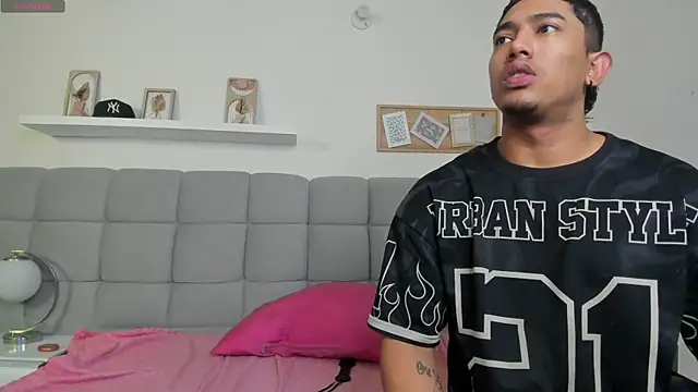 erotic_sins's cam snapshot