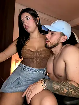 Tomas_Olivia live sex cam