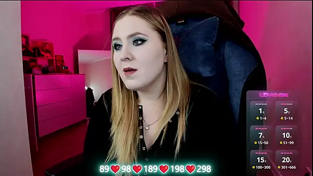 Olivia_Munk's cam snapshot