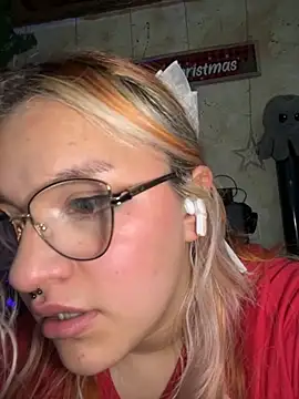 Sophia_Weest99's cam snapshot