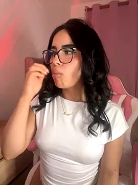 Emily-14's cam snapshot