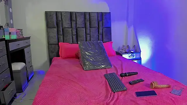 Esmeraldaa-'s cam snapshot