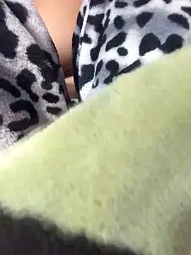 miss-Riya-00100's cam snapshot