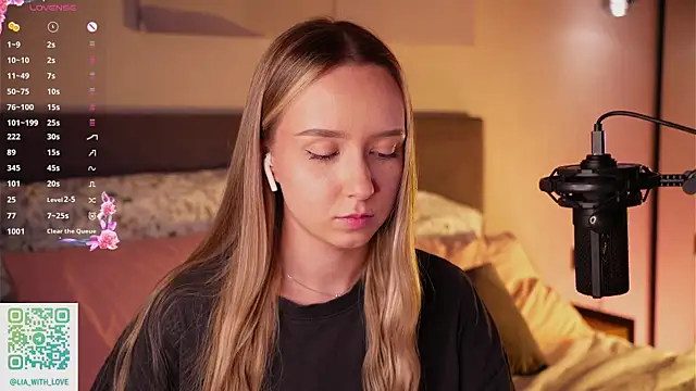 HollisBeckett live sex cam