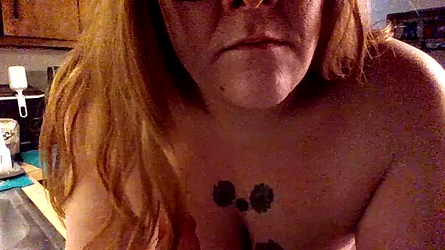 ScrawburryBBW's cam snapshot