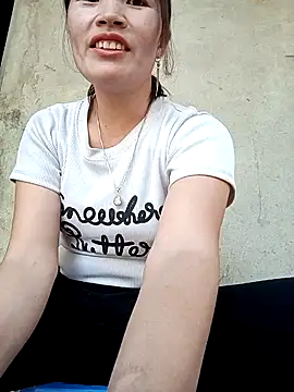 nangmo's cam snapshot