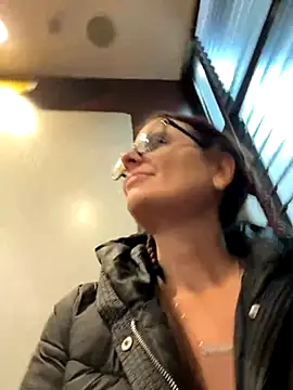 NataKitten live sex cam