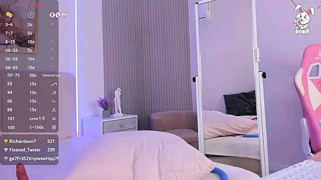 VirginChloe live sex cam