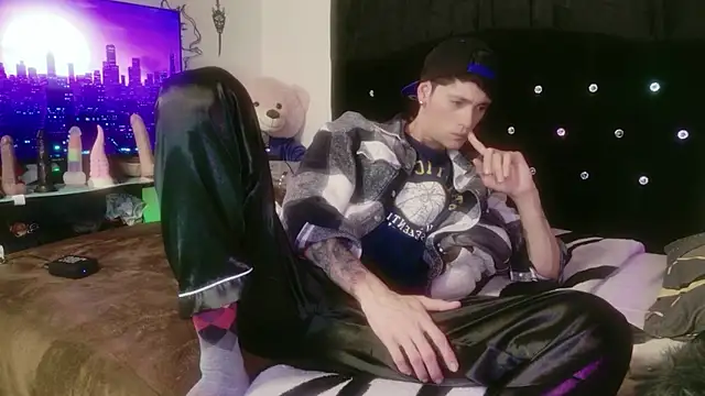 Tyler_cat live sex cam