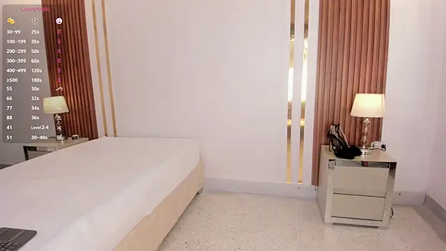 SamanthaLux live sex cam