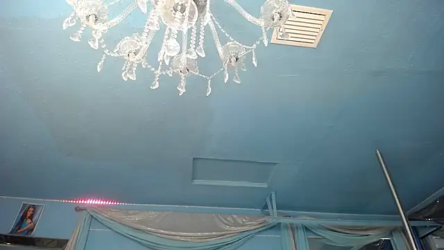 ADRIANNA_FOX live sex cam