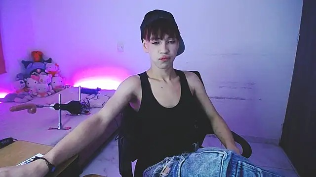 lucky_stricke live sex cam