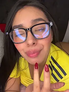 MiaSofia__ live sex cam