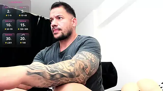 musclemonster31 live sex cam