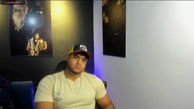 Big_furry_bear13 live sex cam