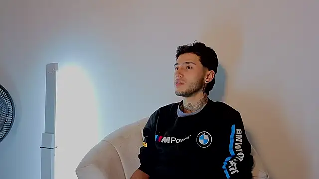 hinata_itachi live sex cam