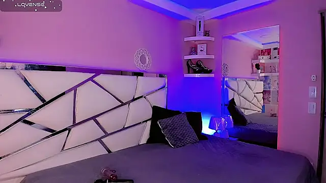 Ariia-janee live sex cam