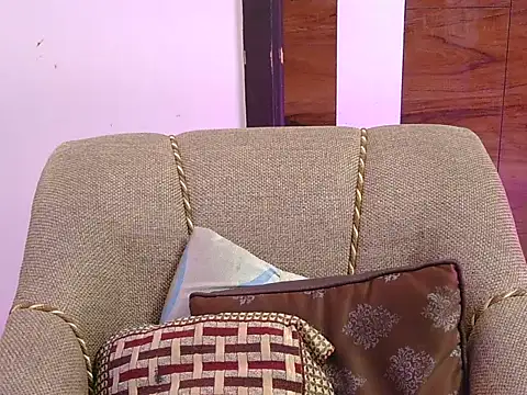 cute_zaraa live sex cam