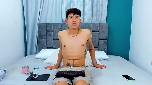 Nicolas_Torres_'s cam snapshot