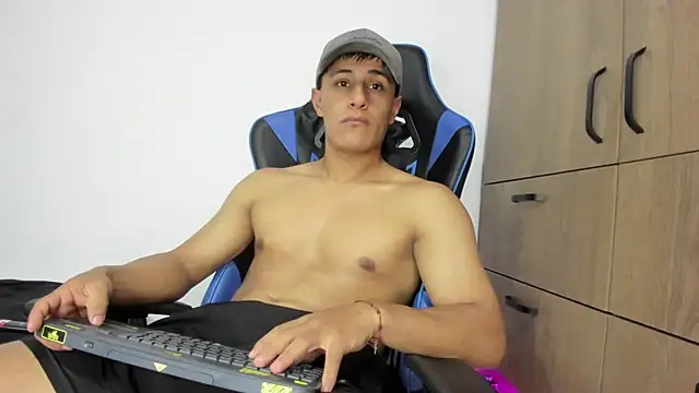 dorman_boy's cam snapshot