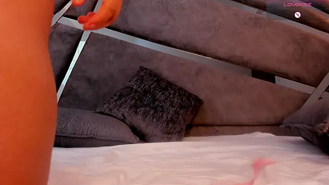 Lilyh_Zulu's cam snapshot