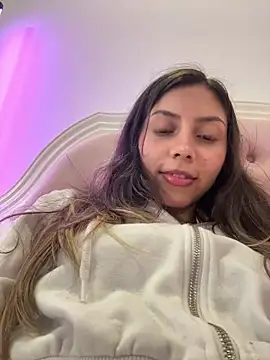 MissBecka_ live sex cam