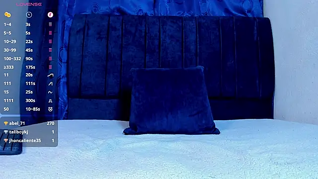 AlexanderSavage live sex cam