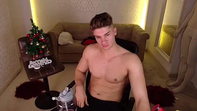 MaxKaiden live sex cam