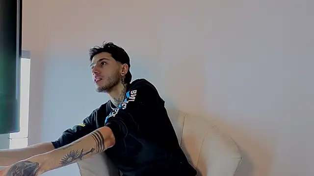 hinata_itachi live sex cam