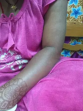 Desi_Lilly01's cam snapshot