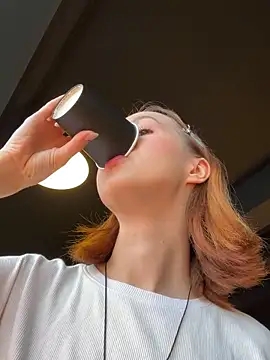 hani_obsessed's cam snapshot