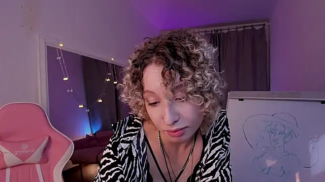 Mary_Wohlberg's cam snapshot