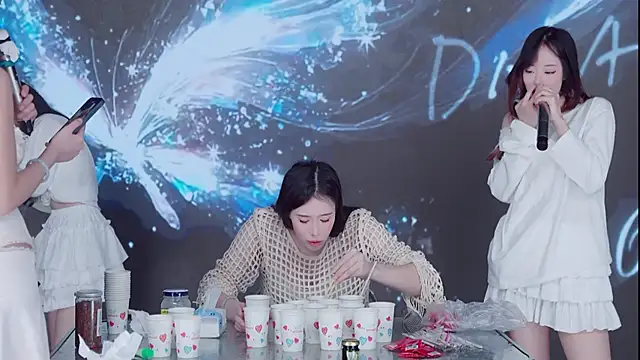 DNA_69's cam snapshot