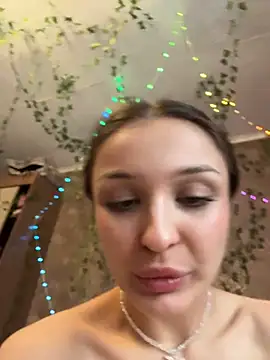 ErikaMuse's cam snapshot