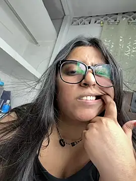 virginbrunette99's cam snapshot