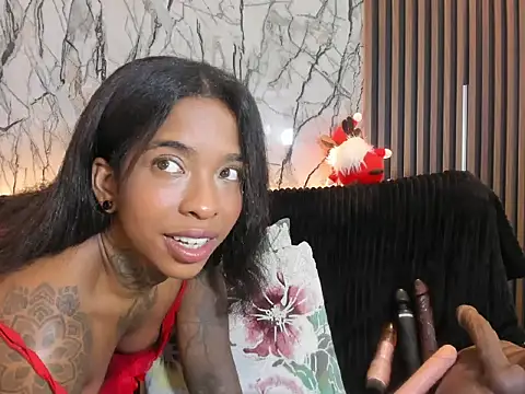 Pauline_Fox's cam snapshot