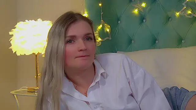 AnnyRaii's cam snapshot