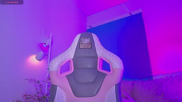 Lana_Dreams_'s cam snapshot