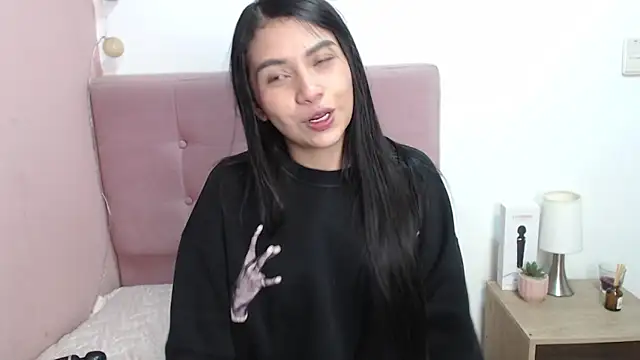 gabriela_paris's cam snapshot