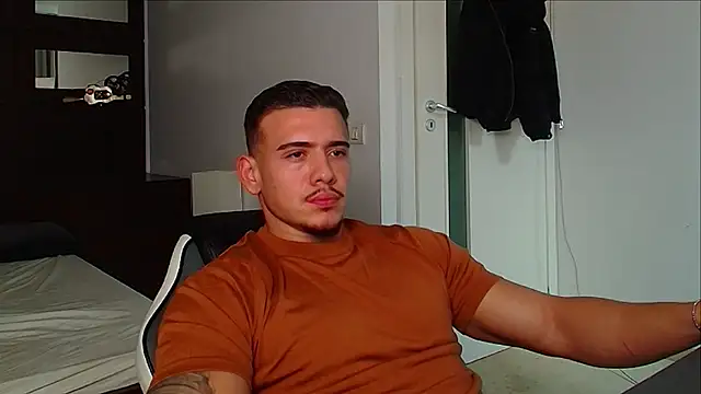 ElijahThorne's cam snapshot