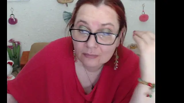 PlayfullMature's cam snapshot