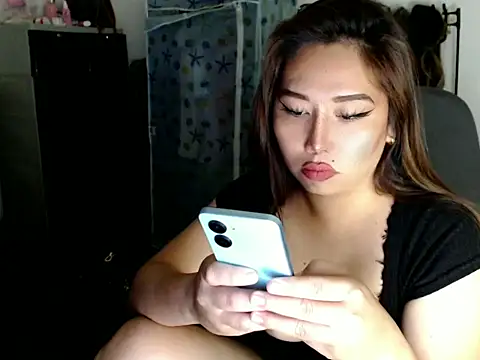 urqueendominant live sex cam