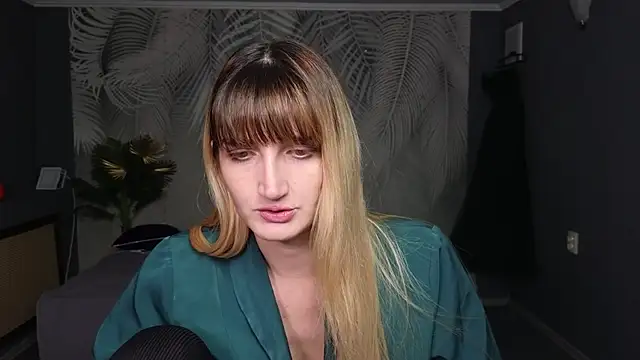 Nika_Kitten live sex cam